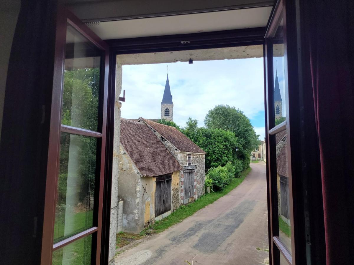 Maison Forte Perreuse Treigny Exterior foto